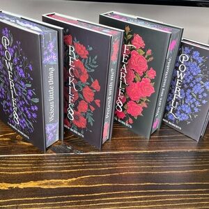 Powerless series Owlcrate Signed Sprayed edges special edition fantasy Romantisy
